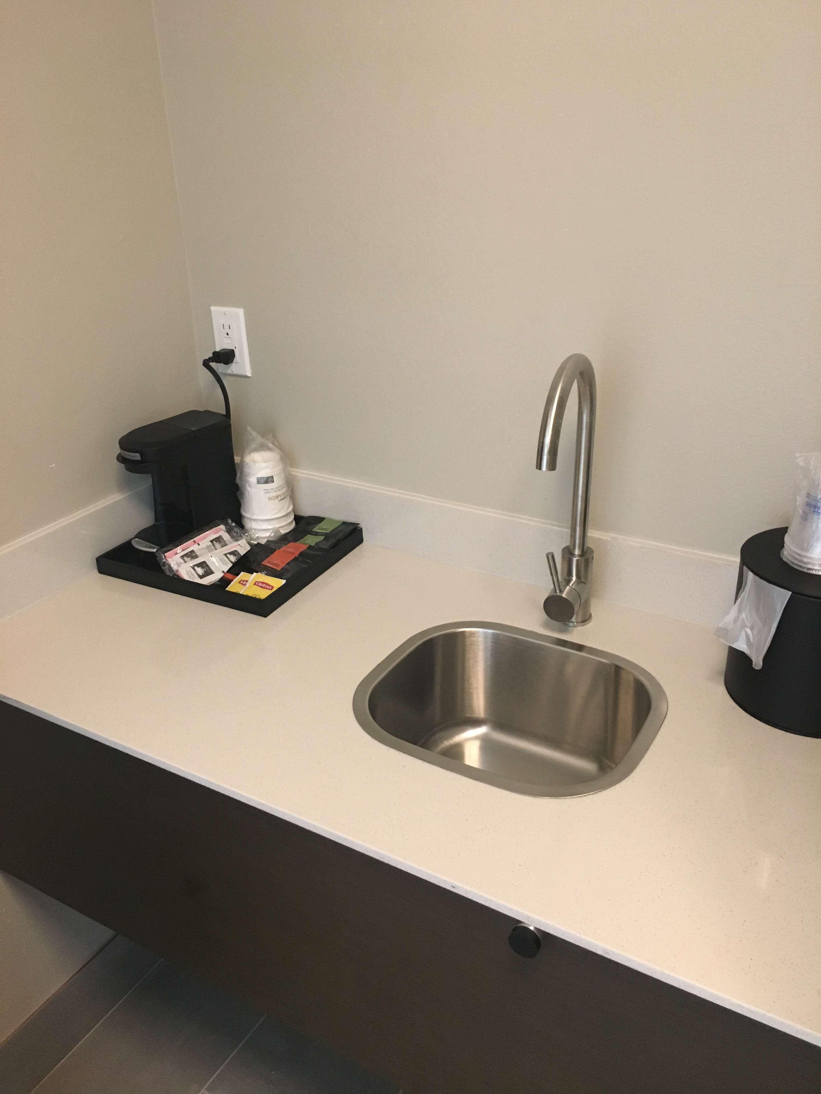 Best Western Plus New Barstow Inn & Suites Exterior foto